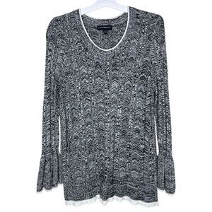 Lane Bryant Women’s Size 18/20 Black & White Knit Bell Sleeve Sweater